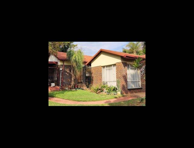 3 BEDROOM HOUSE FOR SALE IN THERESAPARK